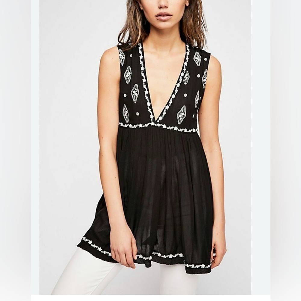 Free People embroidered sleeveless top XS